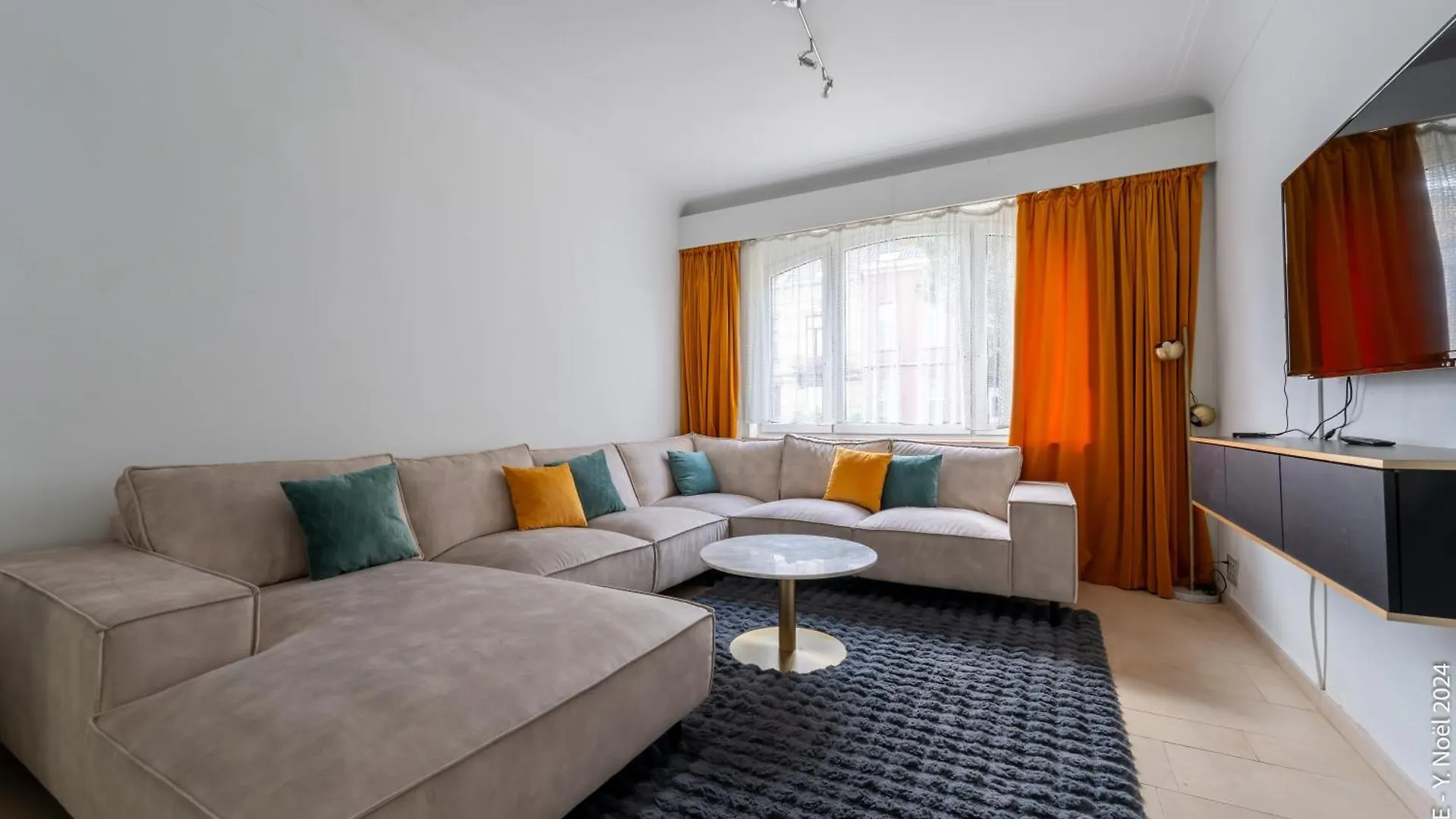 La Louve - Big Place & Garden - Parking Gratuit Brussels 0*,  Belgium