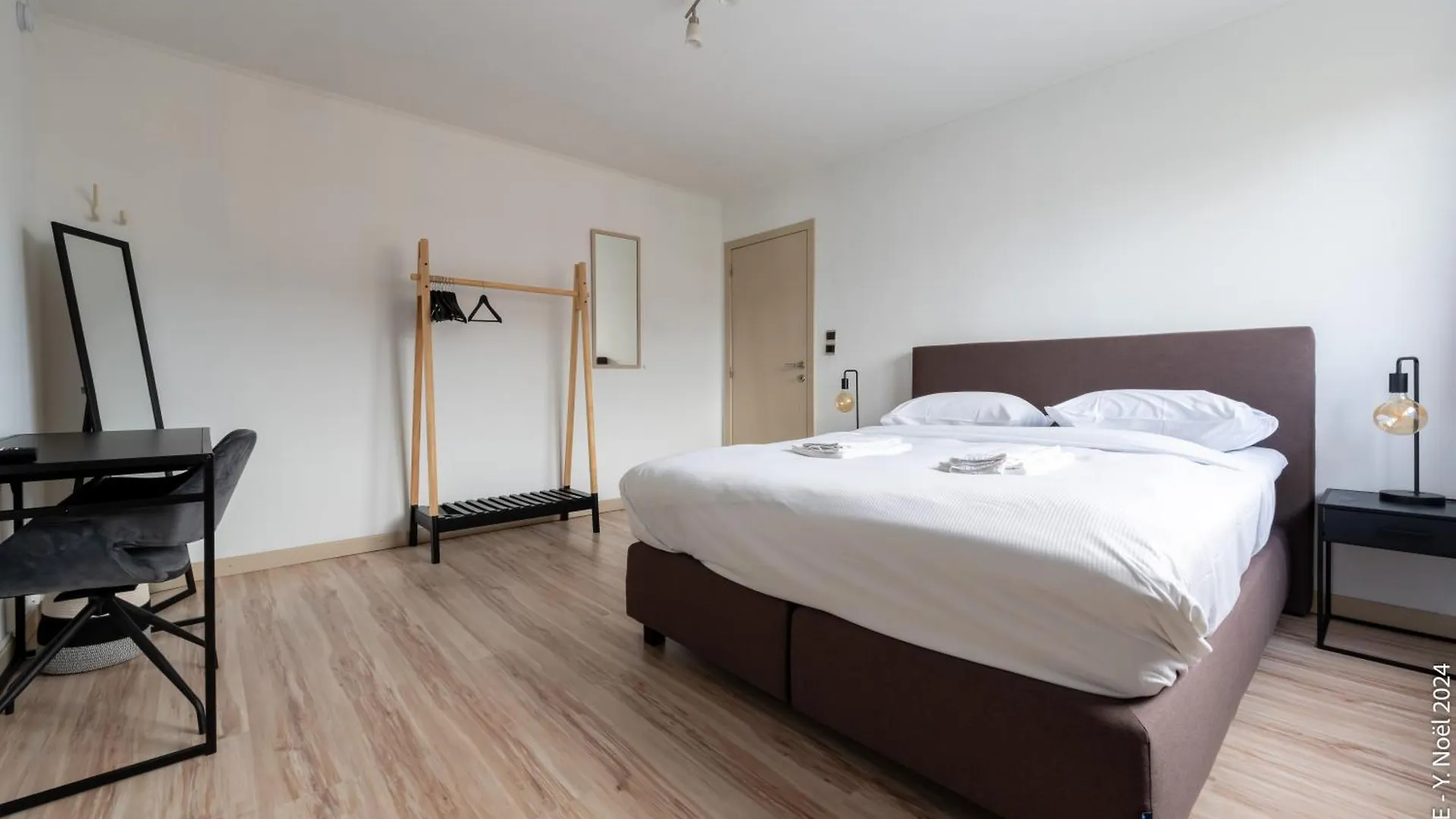 Villa La Louve - Big Place & Garden - Parking Gratuit Brussels